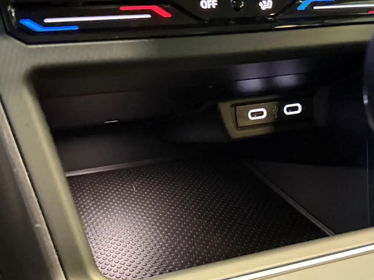1.0 TSI Style|IQ.Light|Camera|ACC|Trekhaak Afneembaar|Carplay|Stoelverwarming