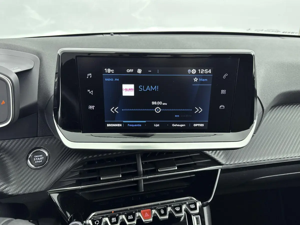 1.2 100pk Allure Pack | Automaat | Camera | Climate control | Lichtmetalen velgen | Apple CarPlay / Android Auto |