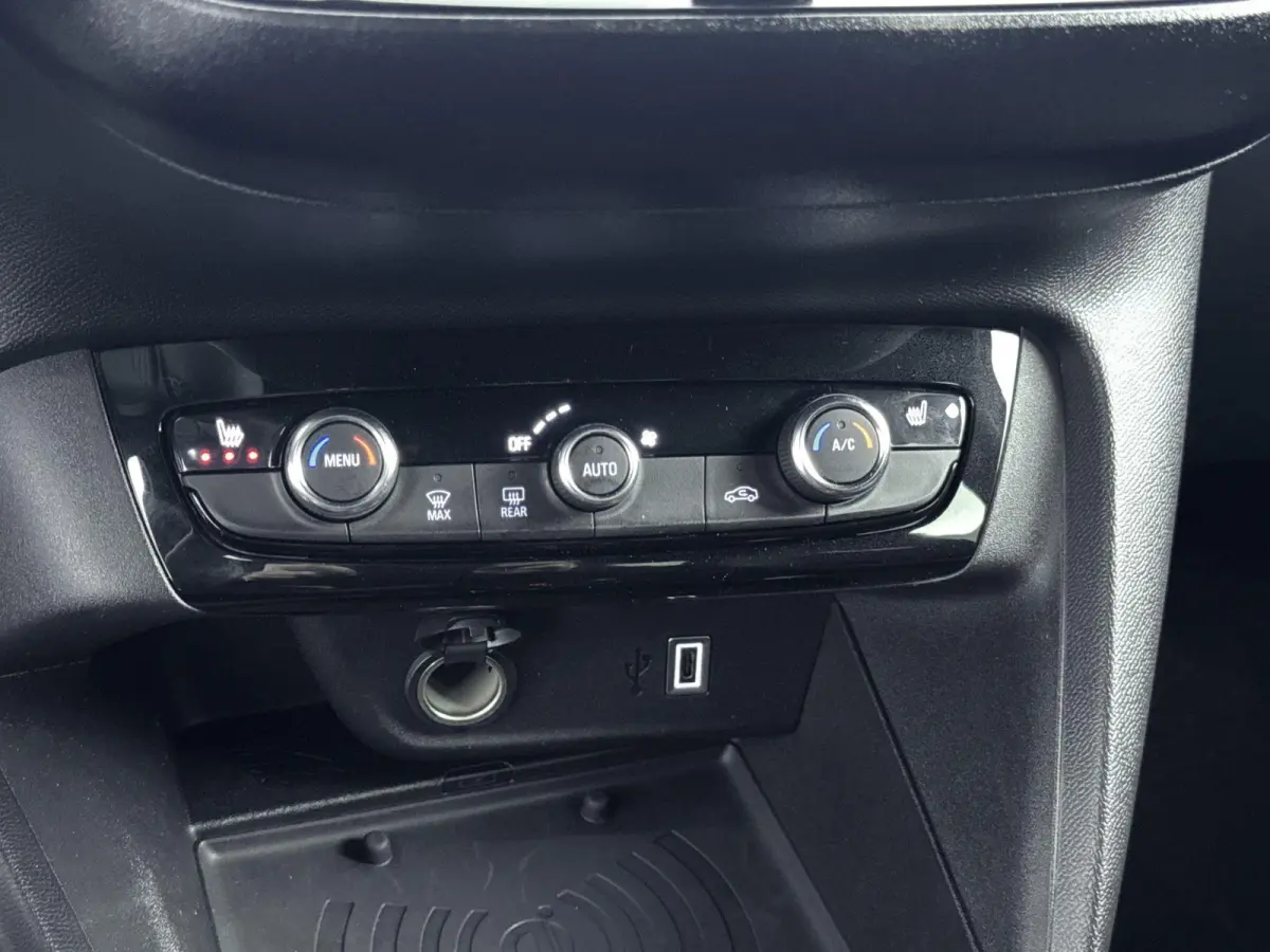 1.2 Turbo Hybrid GS | 1ste eigenaar | Dodehoekdetectie | Lichtmetalen velgen | Navigatie | Pack winter |