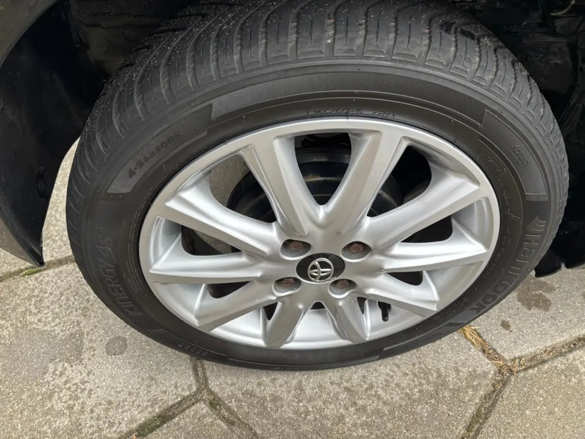 1.0 VVT-i x-play