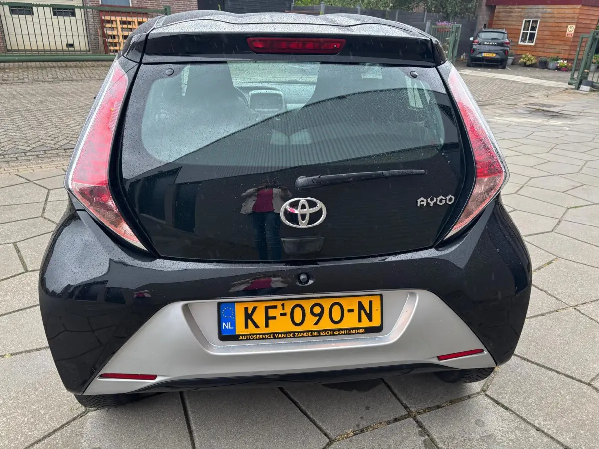 1.0 VVT-i x-play