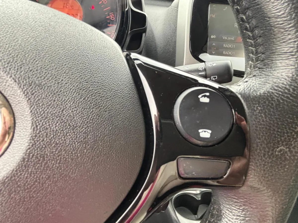 1.0 VVT-i x-play