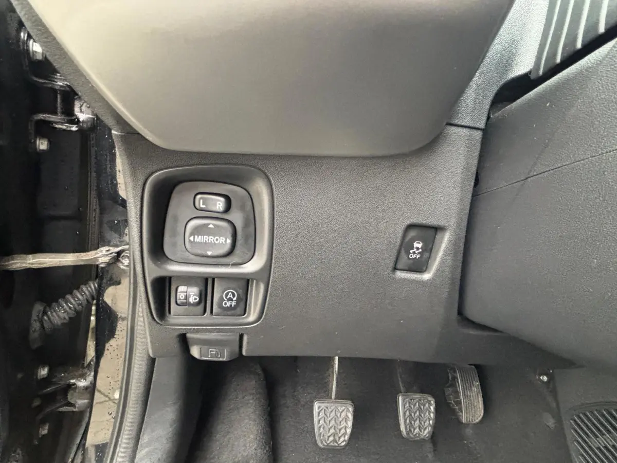 1.0 VVT-i x-play