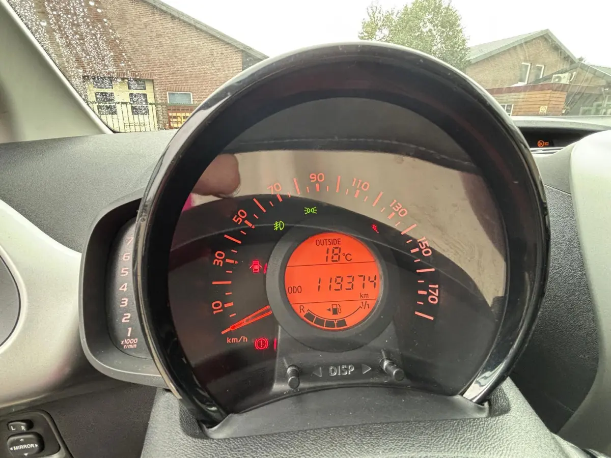 1.0 VVT-i x-play