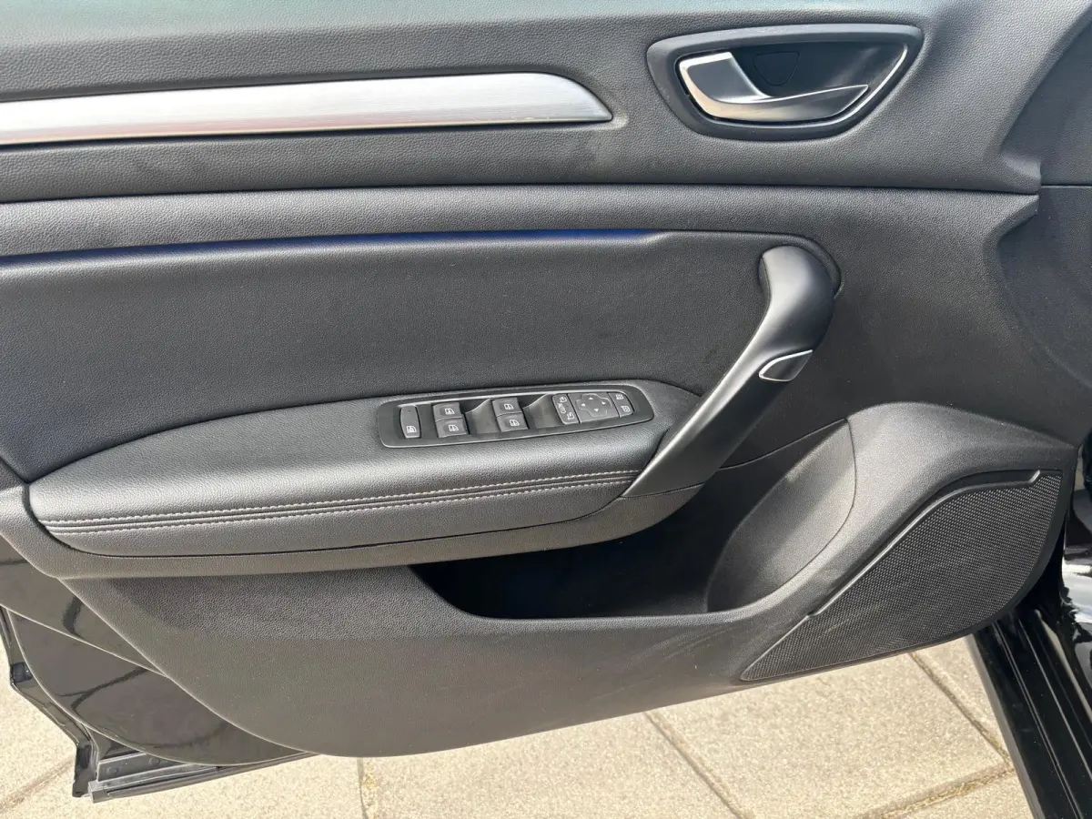 1.3 TCe Intens| AUTOMAAT|TREKHAAK|PANO-DAK|GROOT scherm|Half-Leder