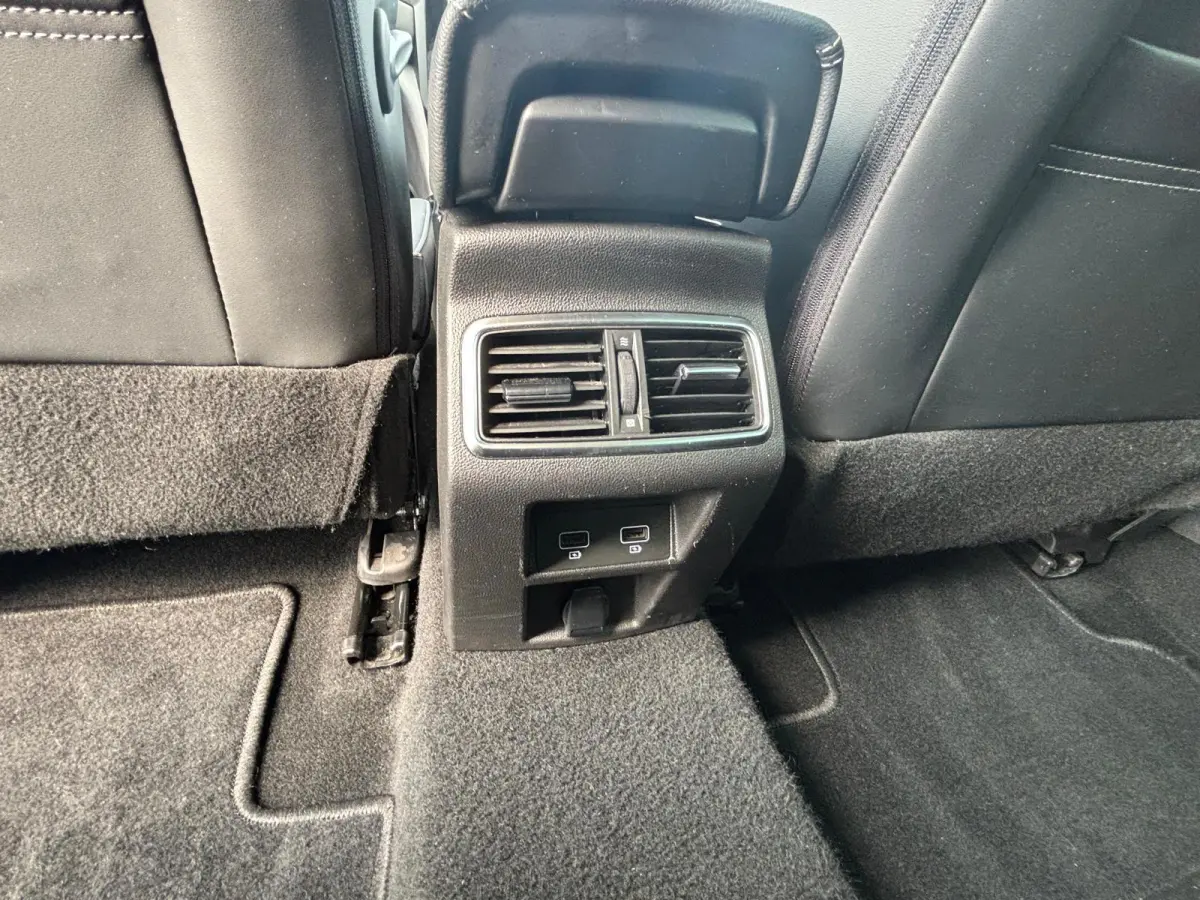 1.3 TCe Intens| AUTOMAAT|TREKHAAK|PANO-DAK|GROOT scherm|Half-Leder