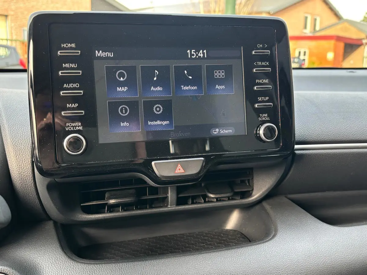 1.5 VVT-i Business Plus