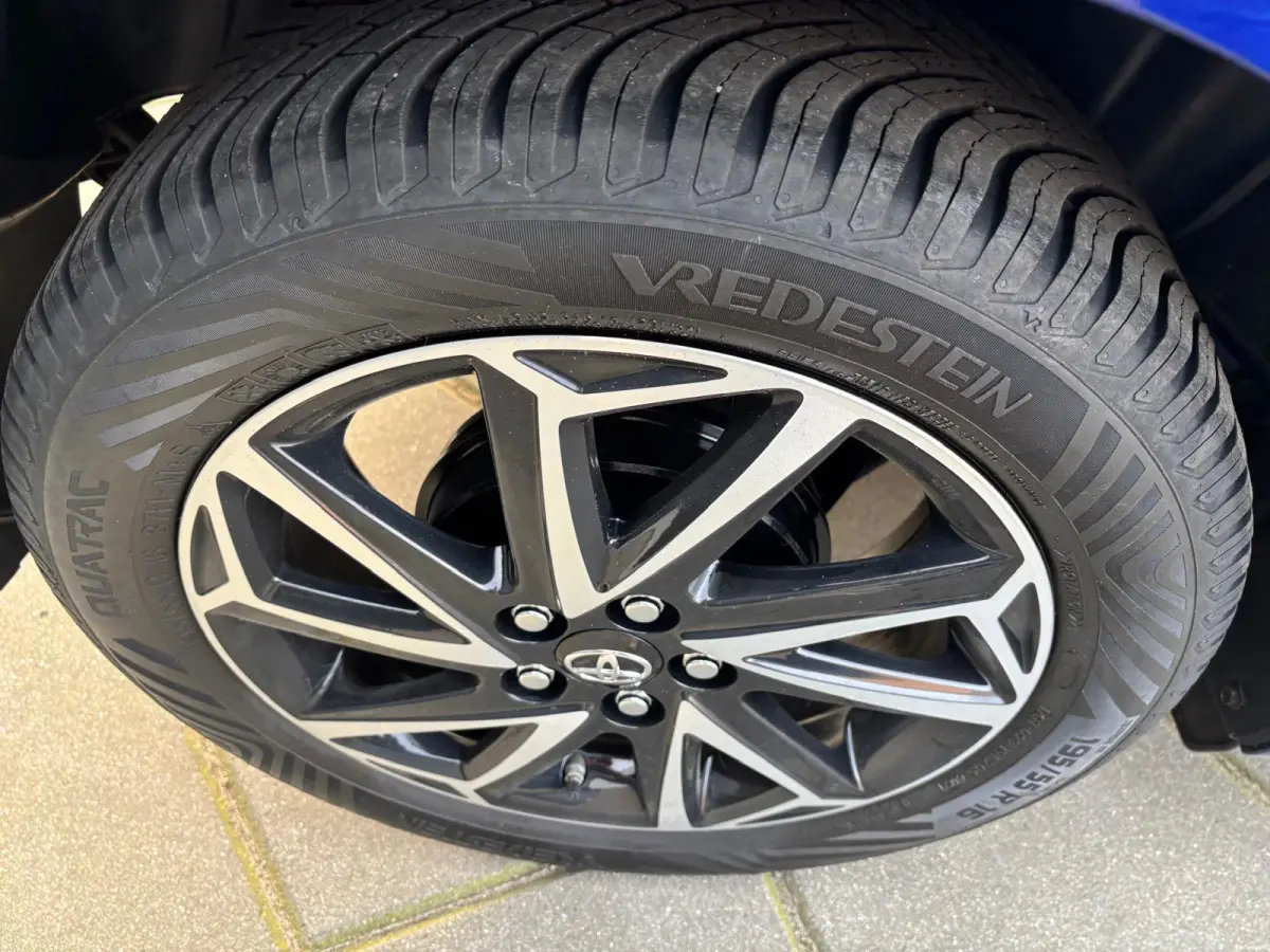 1.5 VVT-i Business Plus