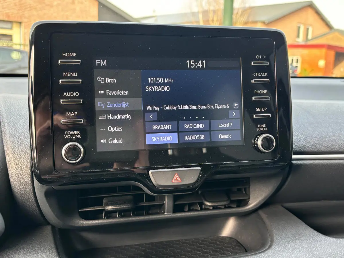 1.5 VVT-i Business Plus