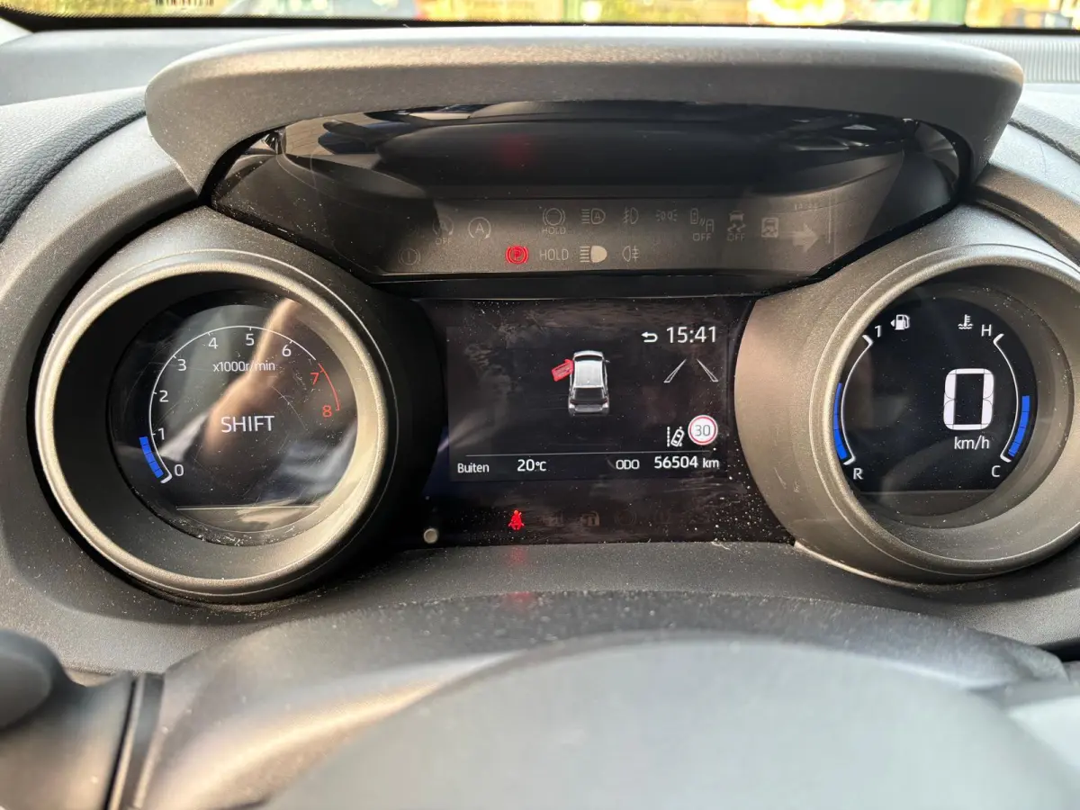 1.5 VVT-i Business Plus