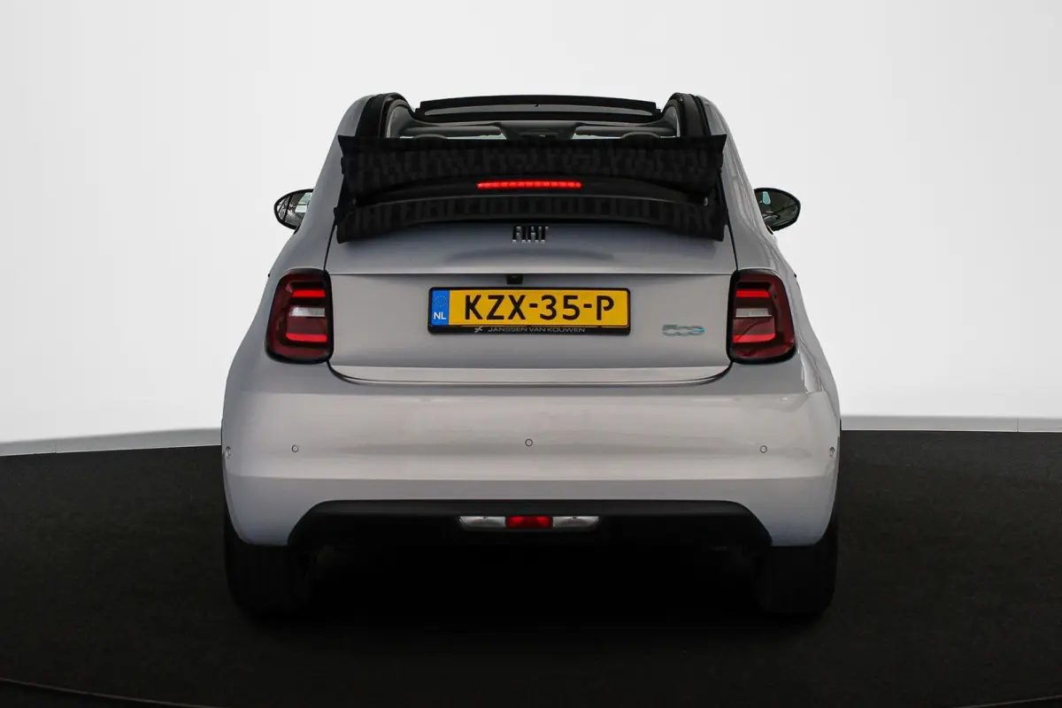 La Prima 42 kWh Cabrio Leder Stoelverwarming JBL Camera 17"