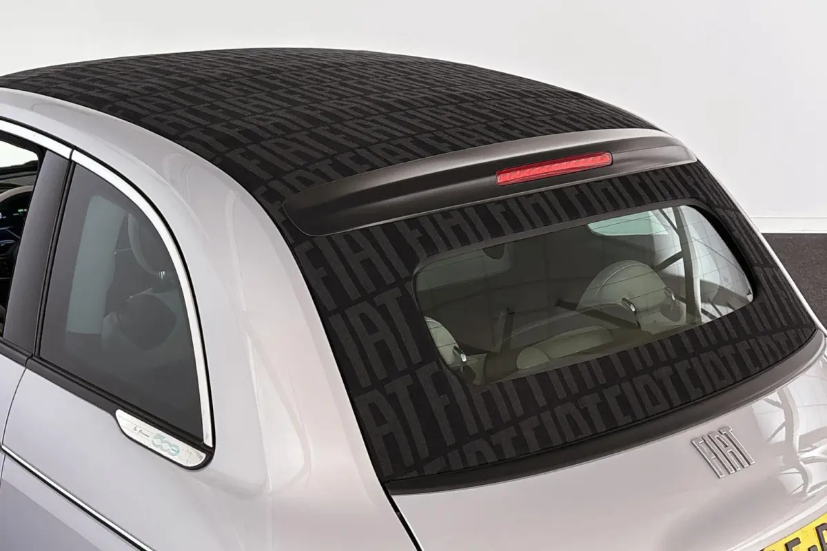 La Prima 42 kWh Cabrio Leder Stoelverwarming JBL Camera 17"