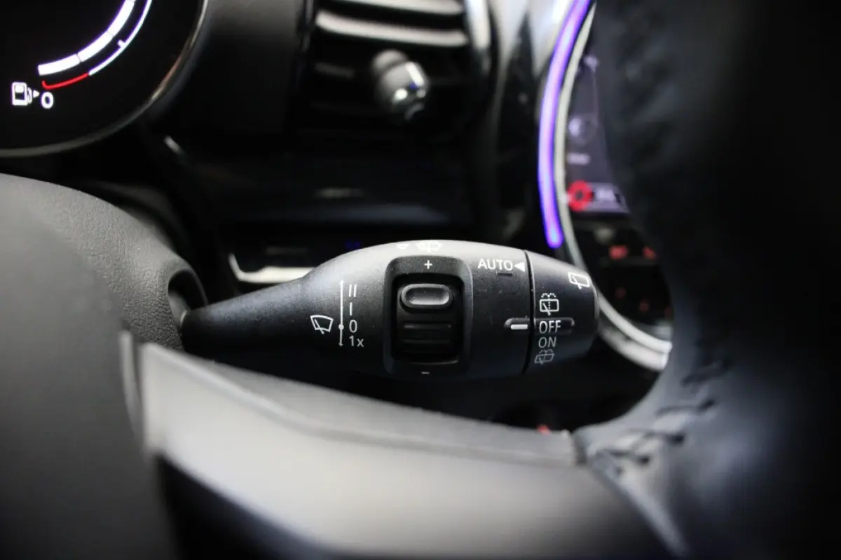 1.5 Business Edition Automaat - Carplay, Cruise, Half Leer