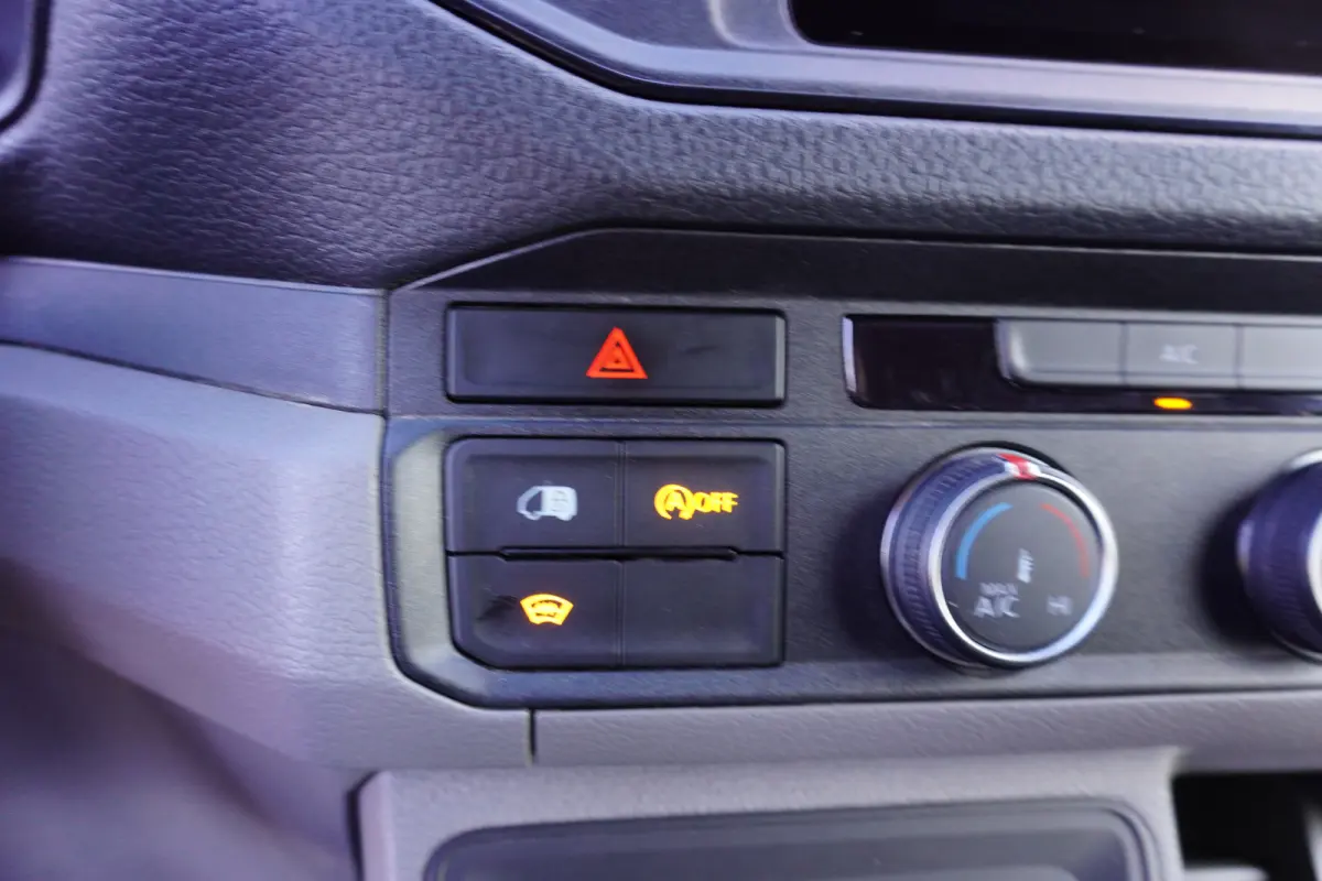 140pk Automaat L3H2/L2H1 Navigatie Camera Trekhaak Apple carplay Imperiaal 3-zits