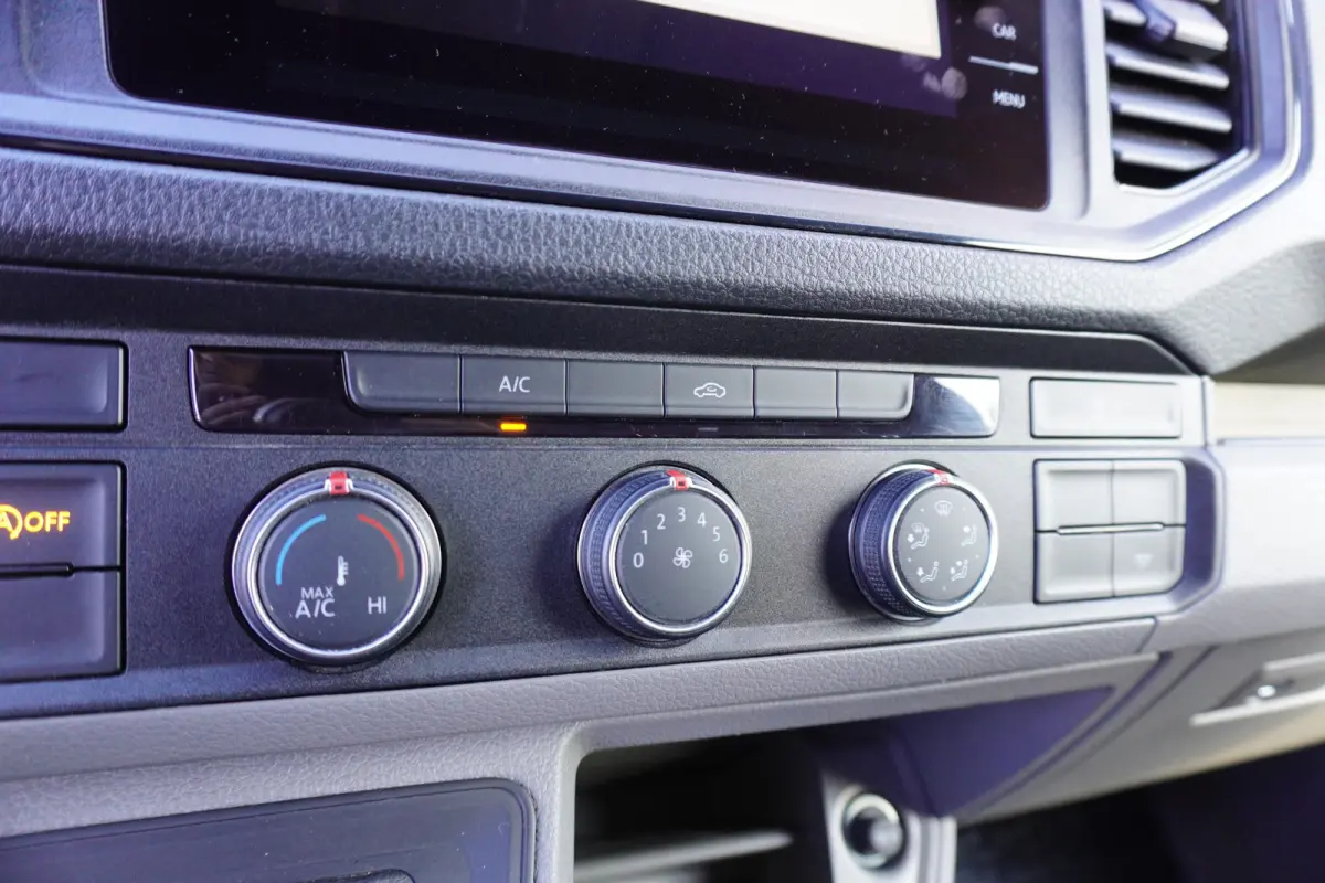 140pk Automaat L3H2/L2H1 Navigatie Camera Trekhaak Apple carplay Imperiaal 3-zits