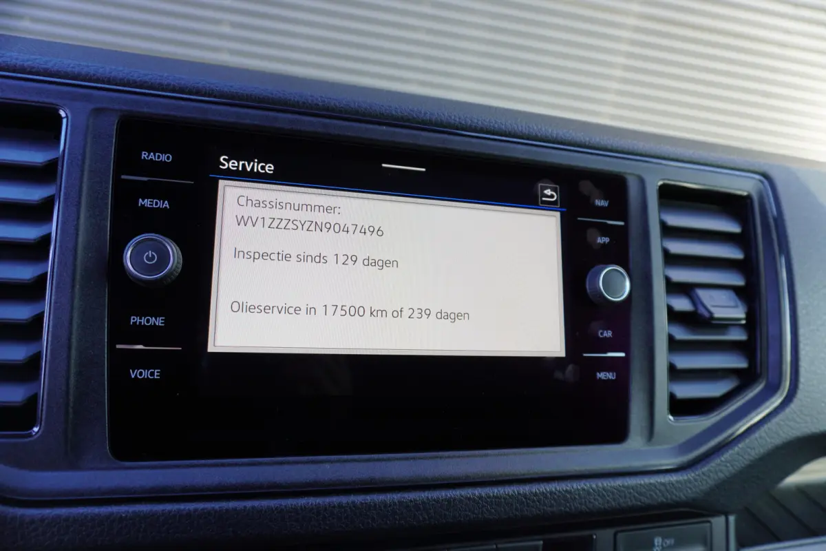 140pk Automaat L3H2/L2H1 Navigatie Camera Trekhaak Apple carplay Imperiaal 3-zits