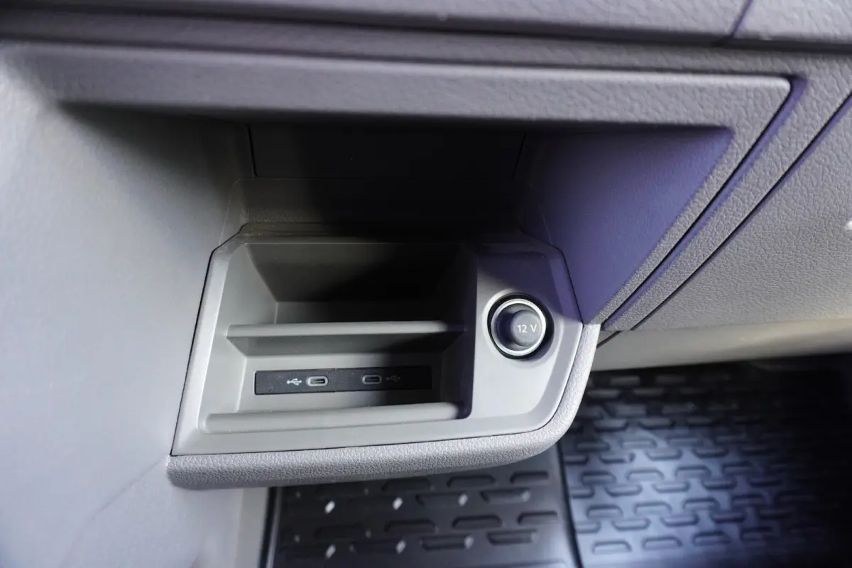 140pk Automaat L3H2/L2H1 Navigatie Camera Trekhaak Apple carplay Imperiaal 3-zits