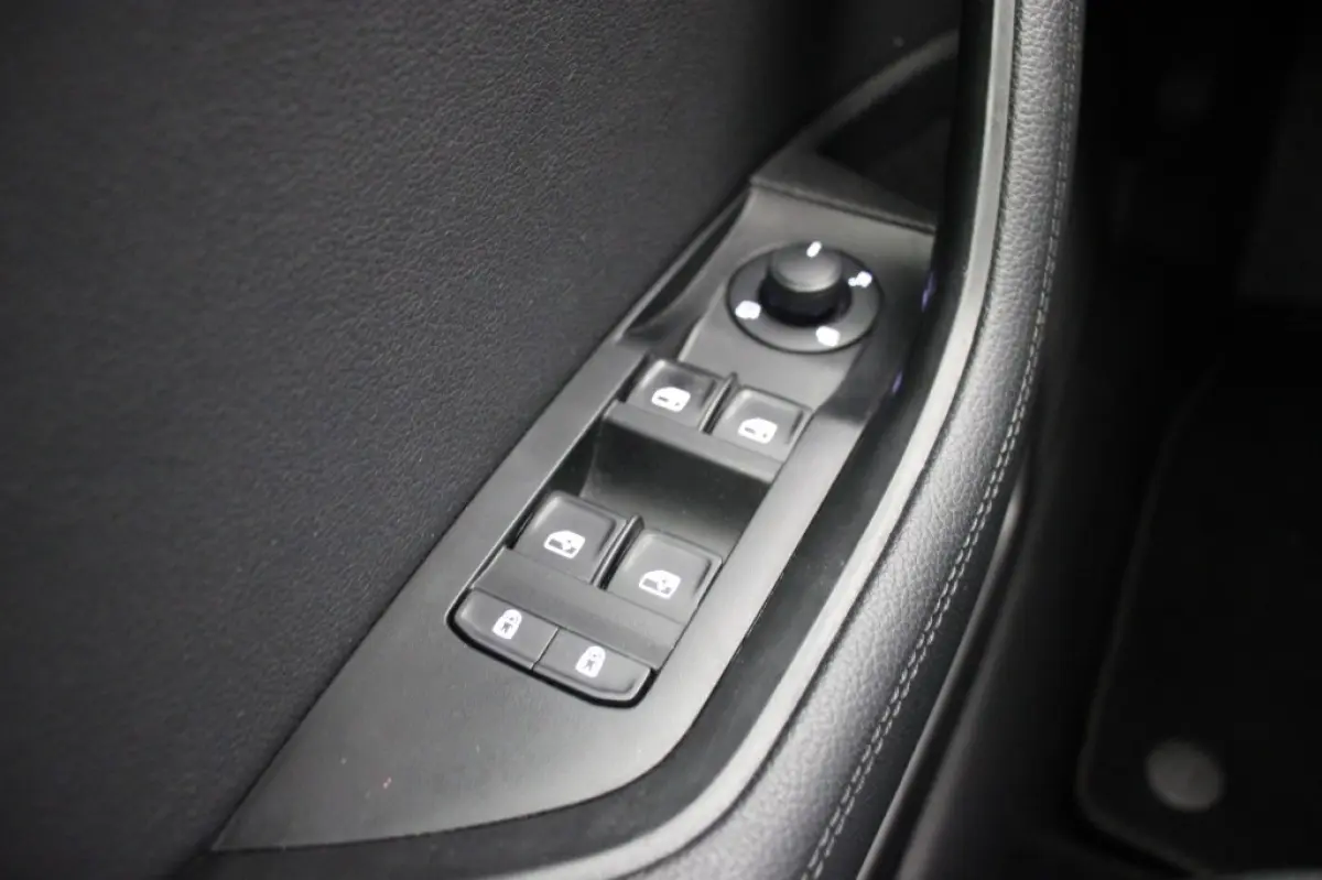 1.4 TSI iV PHEV Business Edition Plus - Carplay, Camera, Stoelverw. Half Leer, Afn. Trekhaak