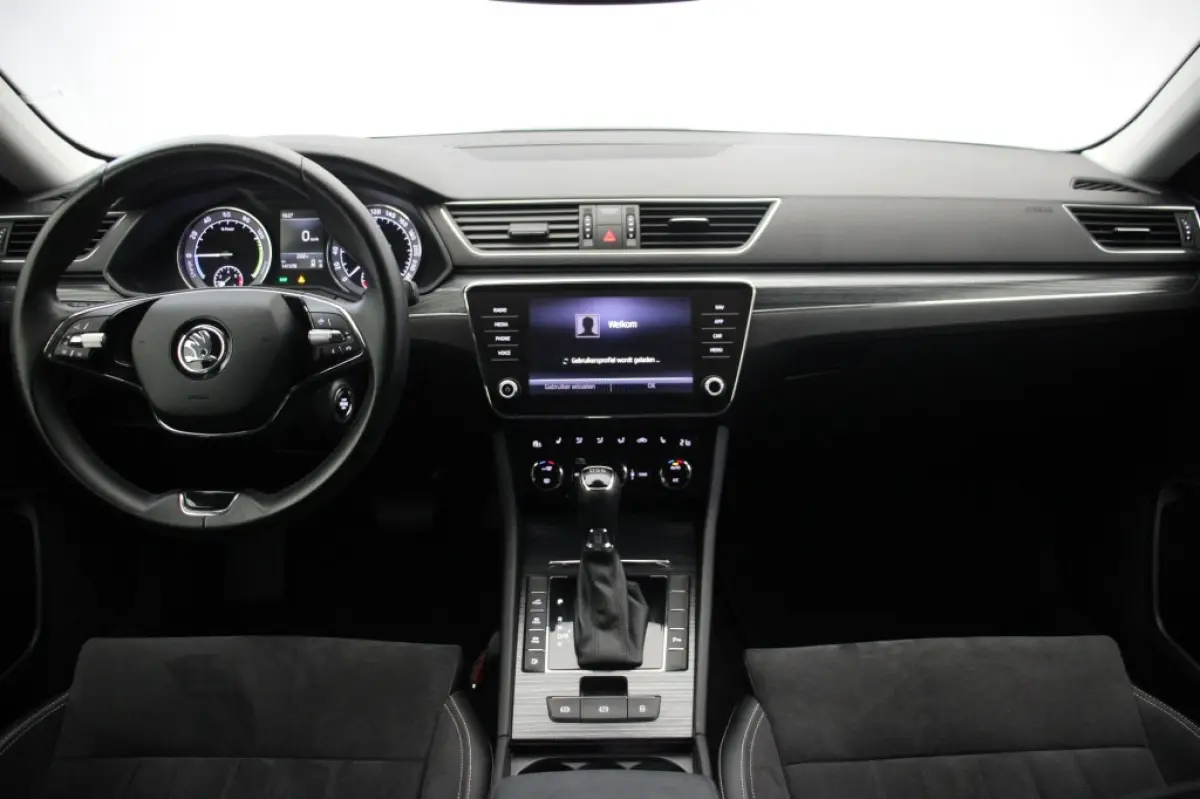 1.4 TSI iV PHEV Business Edition Plus - Carplay, Camera, Stoelverw. Half Leer, Afn. Trekhaak
