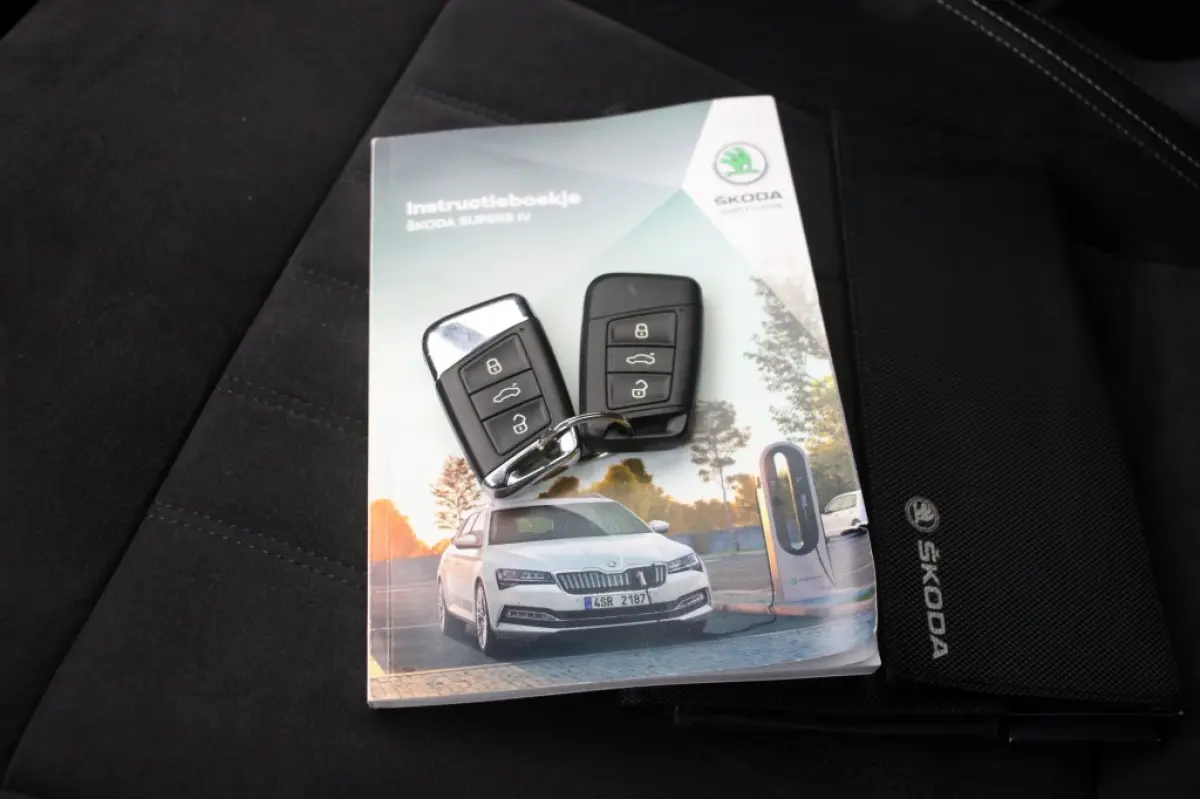 1.4 TSI iV PHEV Business Edition Plus - Carplay, Camera, Stoelverw. Half Leer, Afn. Trekhaak