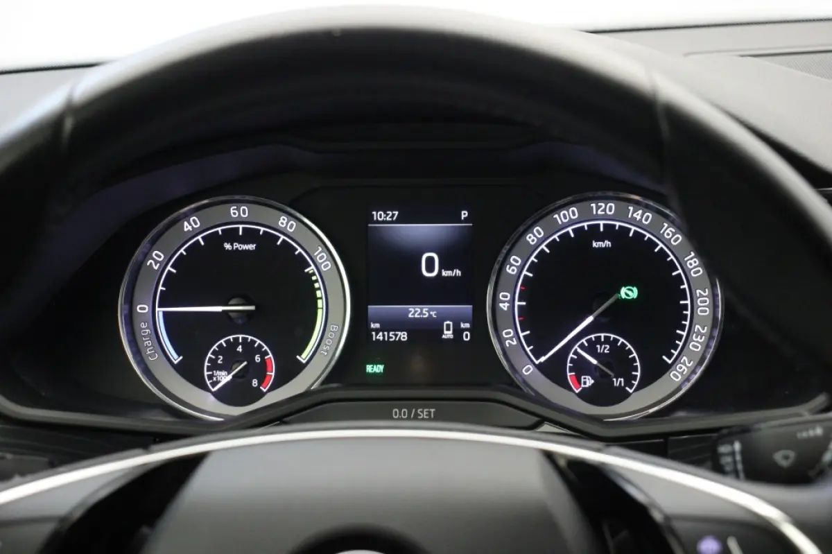 1.4 TSI iV PHEV Business Edition Plus - Carplay, Camera, Stoelverw. Half Leer, Afn. Trekhaak