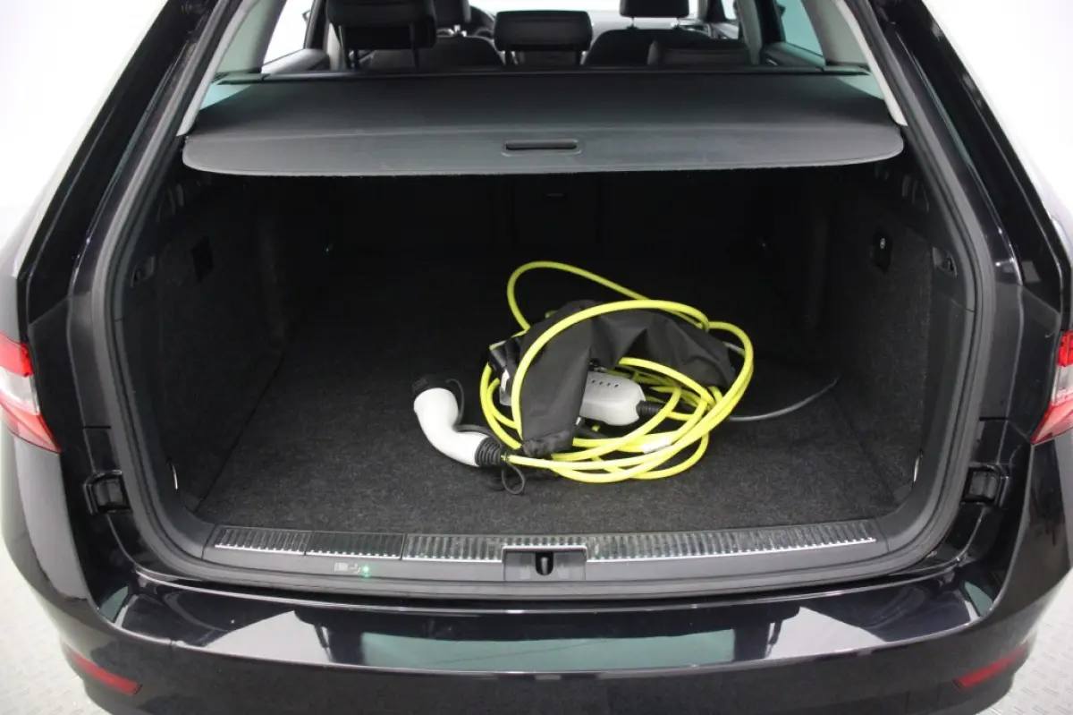 1.4 TSI iV PHEV Business Edition Plus - Carplay, Camera, Stoelverw. Half Leer, Afn. Trekhaak