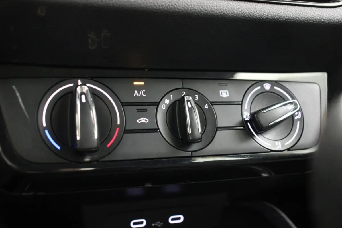1.0 TSI Selection - Digitaal Cockpit, Carplay, Cruise