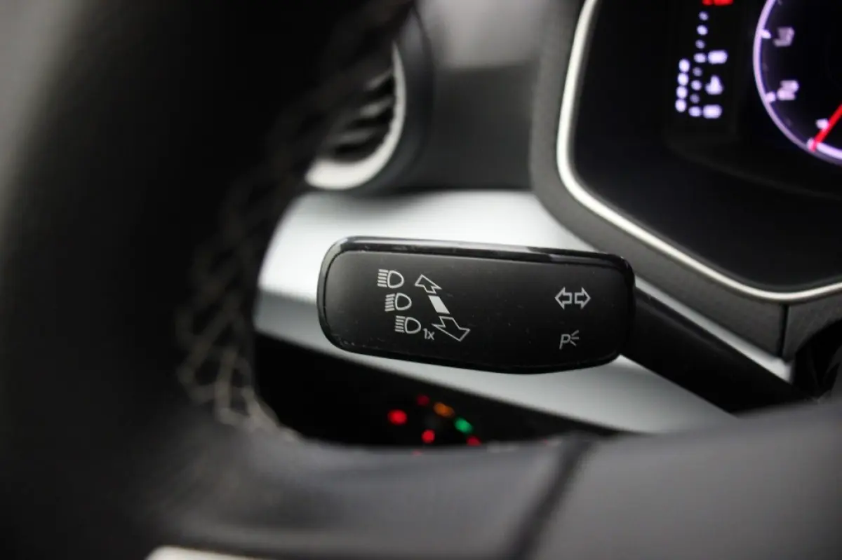 1.0 EcoTSI Style Business Intense - Digitaal Cockpit, Carplay, Clima Stoelverw. Beats
