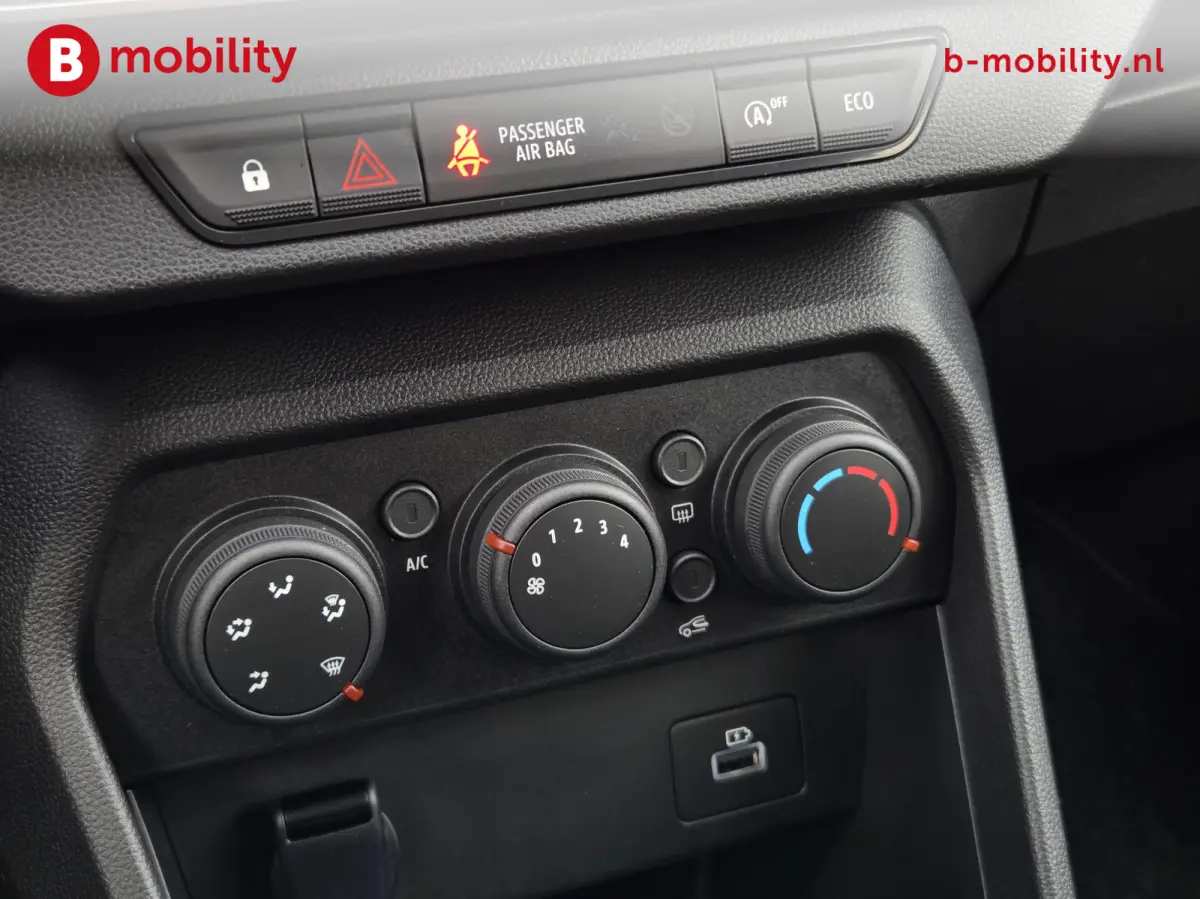 1.0 TCe 110 Expression Apple CarPlay Achteruitrijcamera NL Auto! | Cruise Control | DAB | Navigatie