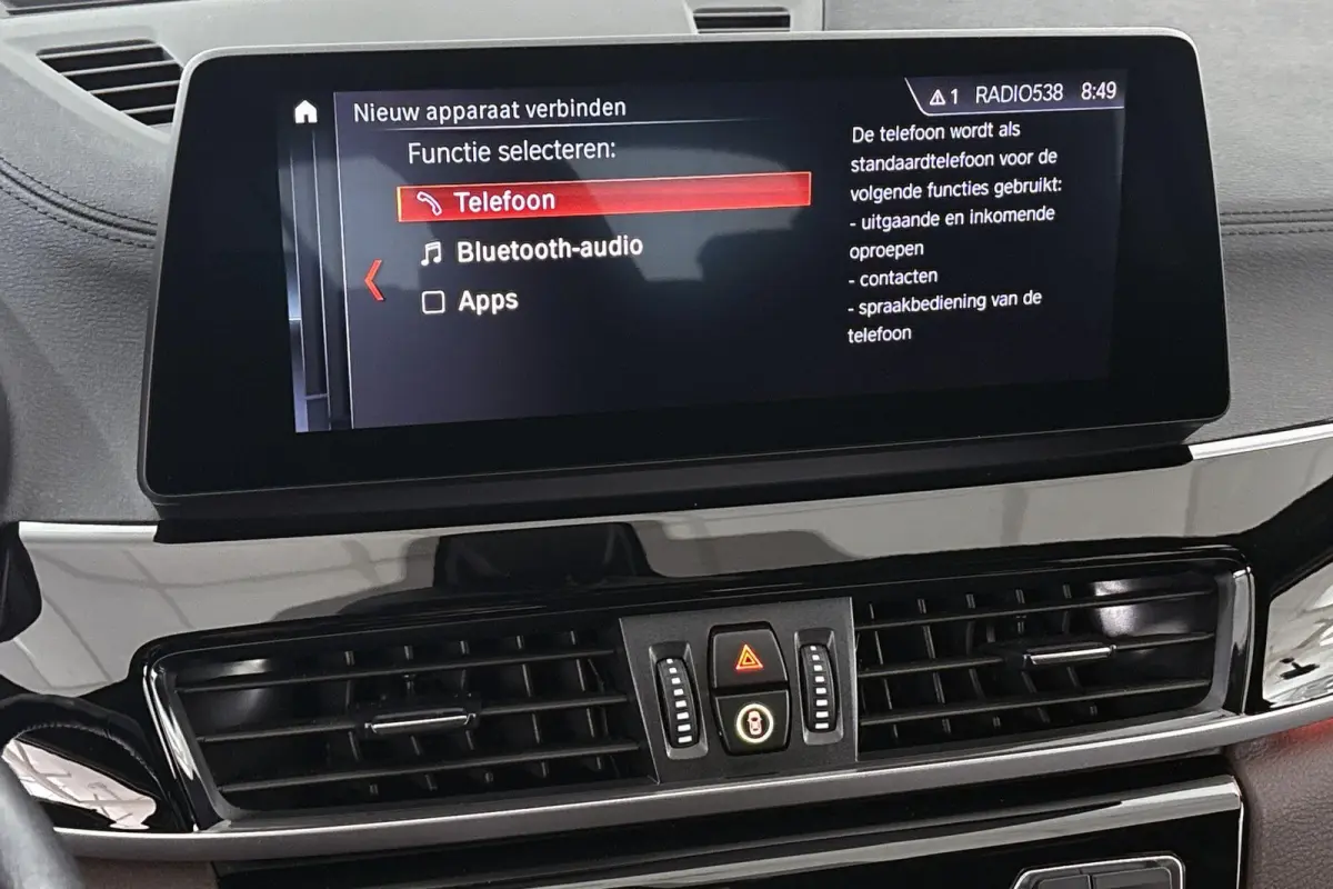 sDrive20i VDL Nedcar Edition Trekhaak Head-Up Sportstoelen Stoelverwarming Camera
