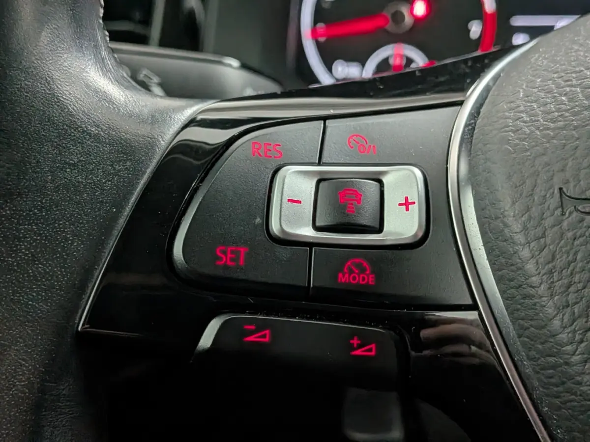 1.0 TSI R-Line Edition