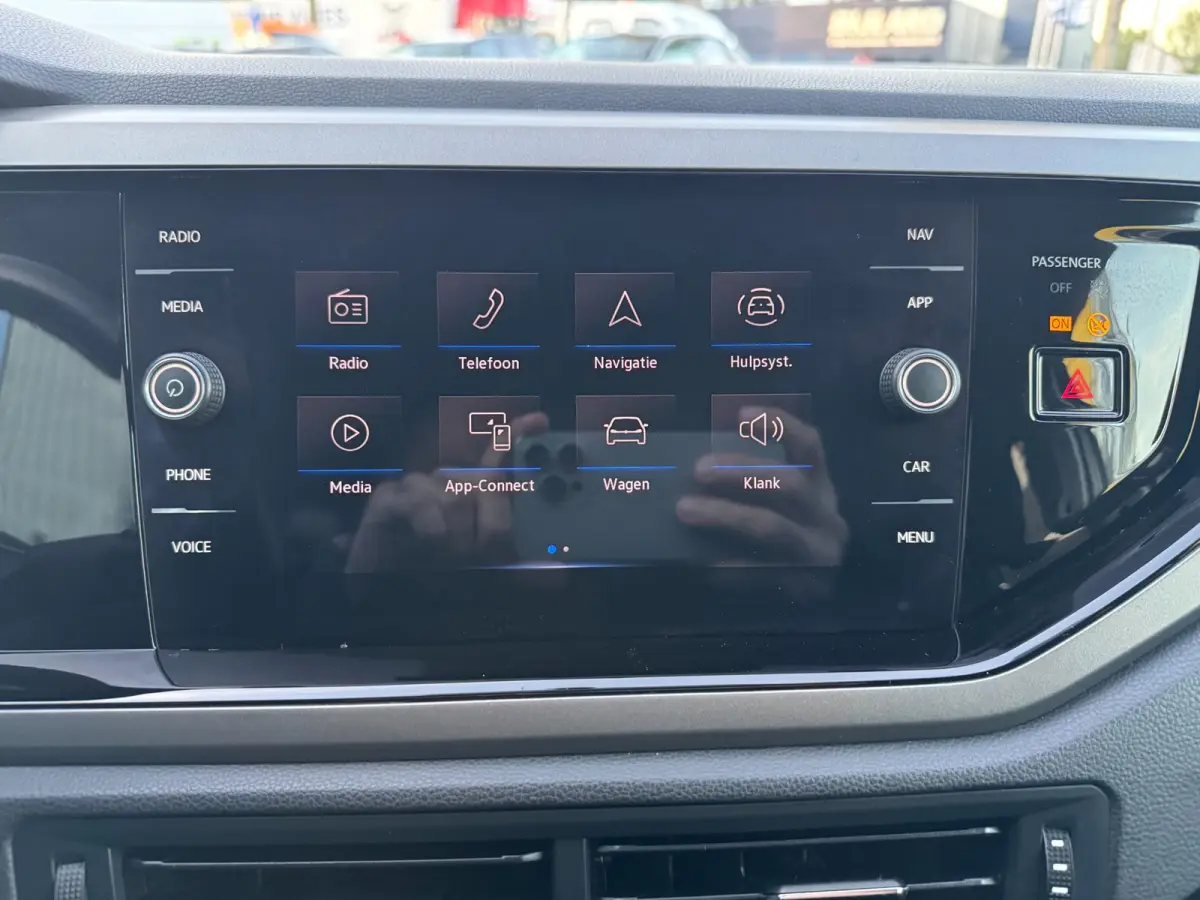 1.0 TSI Comfortline CARPLAY!