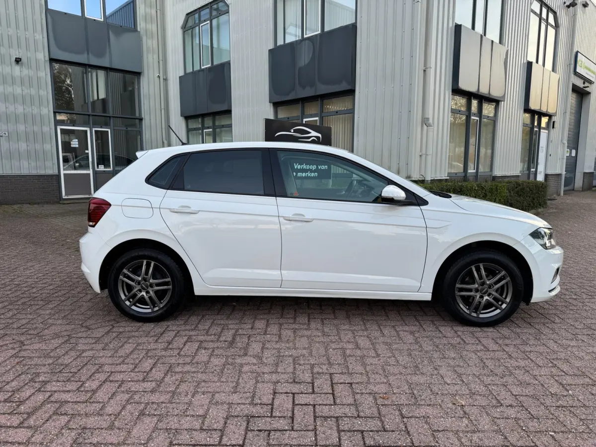 1.0 TSI Comfortline CARPLAY!