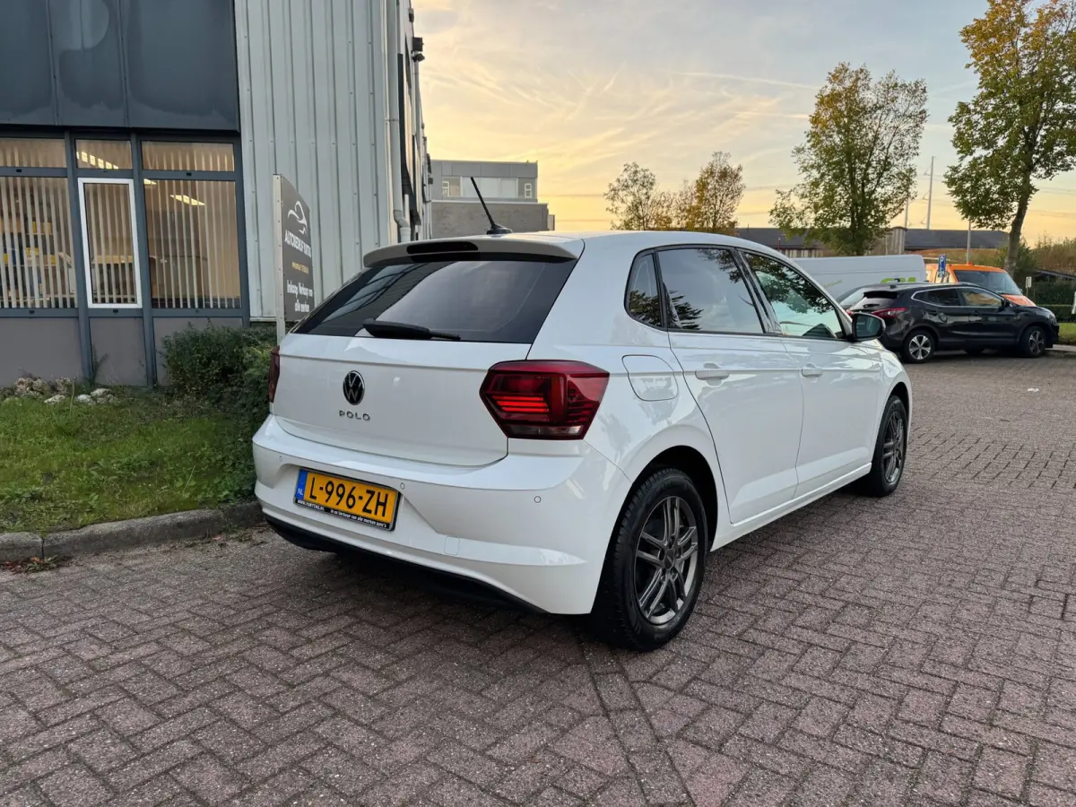 1.0 TSI Comfortline CARPLAY!