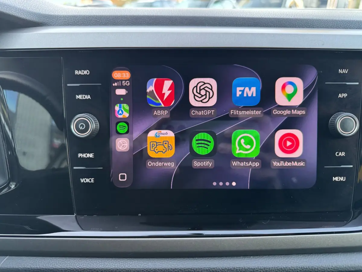 1.0 TSI Comfortline CARPLAY!