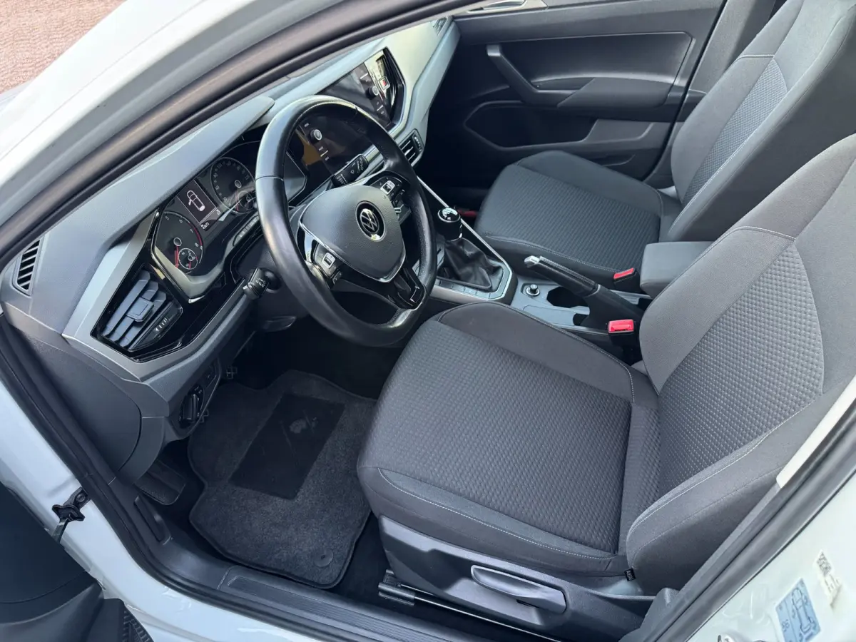1.0 TSI Comfortline CARPLAY!