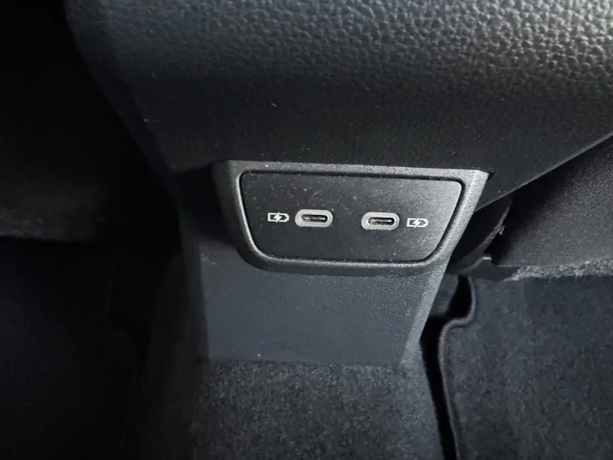 1.0 TSI Comfortline CARPLAY!