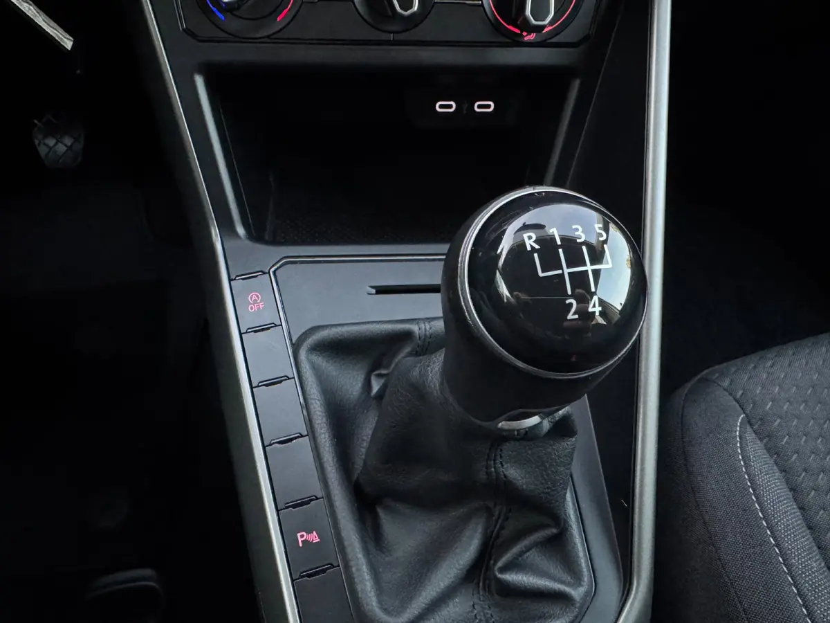 1.0 TSI Comfortline CARPLAY!