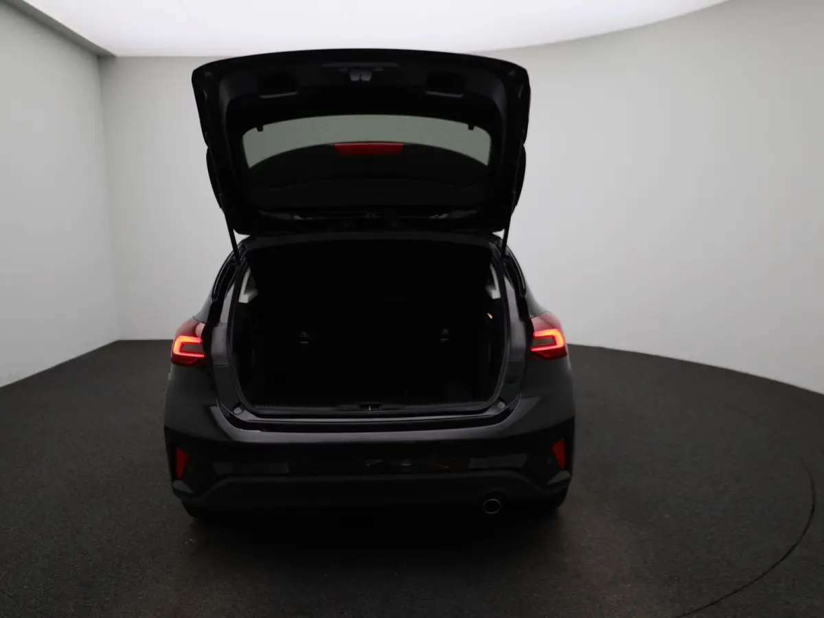 1.0 EcoBoost Hybrid Titanium | Navigatie | Groot scherm | Apple Carplay / Android Auto | Climate Control | Cruise Control | Parkeersensoren | DAB | Bluetooth |