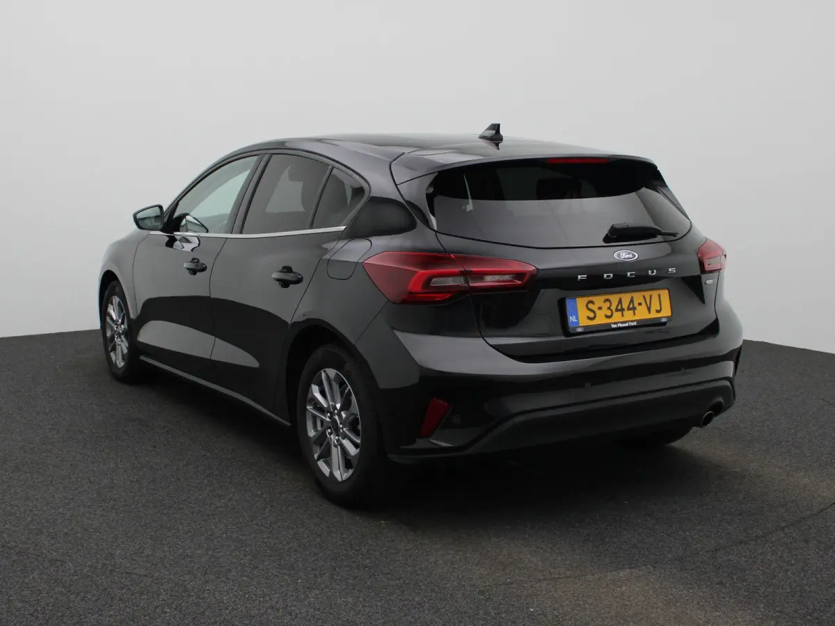 1.0 EcoBoost Hybrid Titanium | Navigatie | Groot scherm | Apple Carplay / Android Auto | Climate Control | Cruise Control | Parkeersensoren | DAB | Bluetooth |