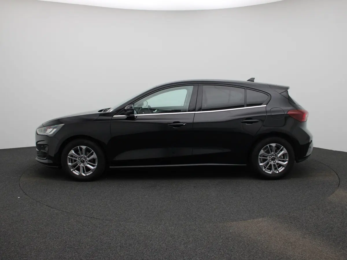 1.0 EcoBoost Hybrid Titanium | Navigatie | Groot scherm | Apple Carplay / Android Auto | Climate Control | Cruise Control | Parkeersensoren | DAB | Bluetooth |