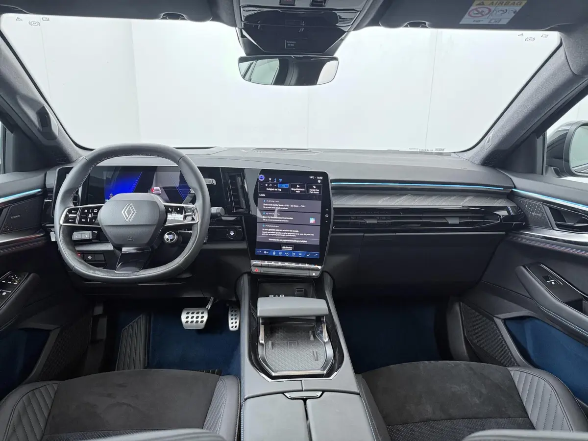 atelier Alpine hyper hybrid E-Tech 4x4 300 | Panoramadak | Harman Kardon | Head-Up |