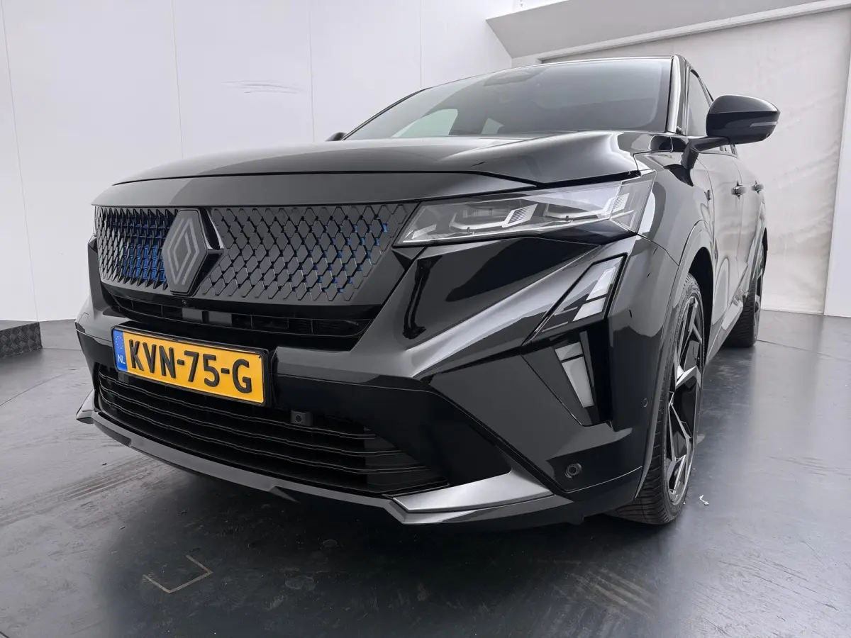 atelier Alpine hyper hybrid E-Tech 4x4 300 | Panoramadak | Harman Kardon | Head-Up |