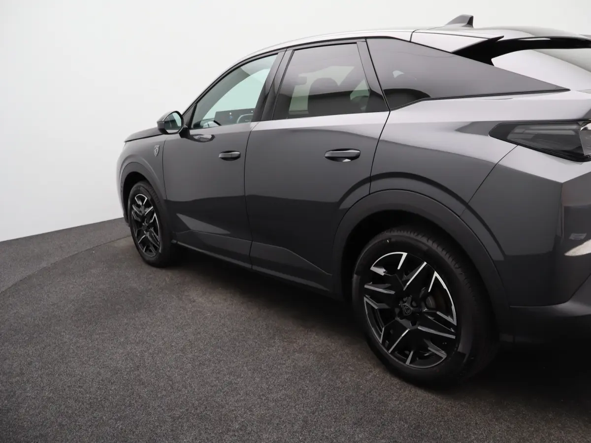 1.2 Hybrid 145 GT | Draadloze Carplay | Camera | Stoelverwarming | Stuurwielverwarming | PDC V+A | Keyless | Cruise Control Adaptief | 19" Lichtmetalen Velgen | Navigatie