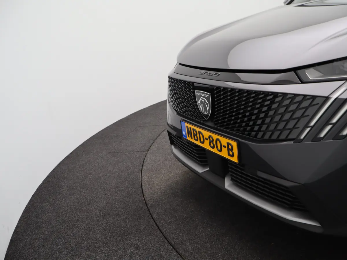 1.2 Hybrid 145 GT | Draadloze Carplay | Camera | Stoelverwarming | Stuurwielverwarming | PDC V+A | Keyless | Cruise Control Adaptief | 19" Lichtmetalen Velgen | Navigatie