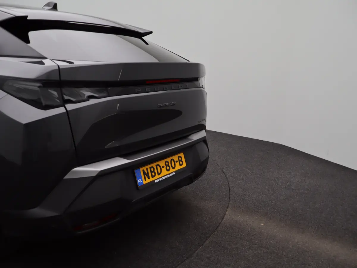 1.2 Hybrid 145 GT | Draadloze Carplay | Camera | Stoelverwarming | Stuurwielverwarming | PDC V+A | Keyless | Cruise Control Adaptief | 19" Lichtmetalen Velgen | Navigatie
