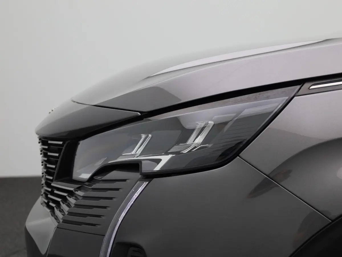 1.2 PureTech Active Pack Business | Navigatie | Trekhaak | Virtual cockpit | Climate control | Cruise control | Bluetooth | Apple carplay / Android auto | Camera