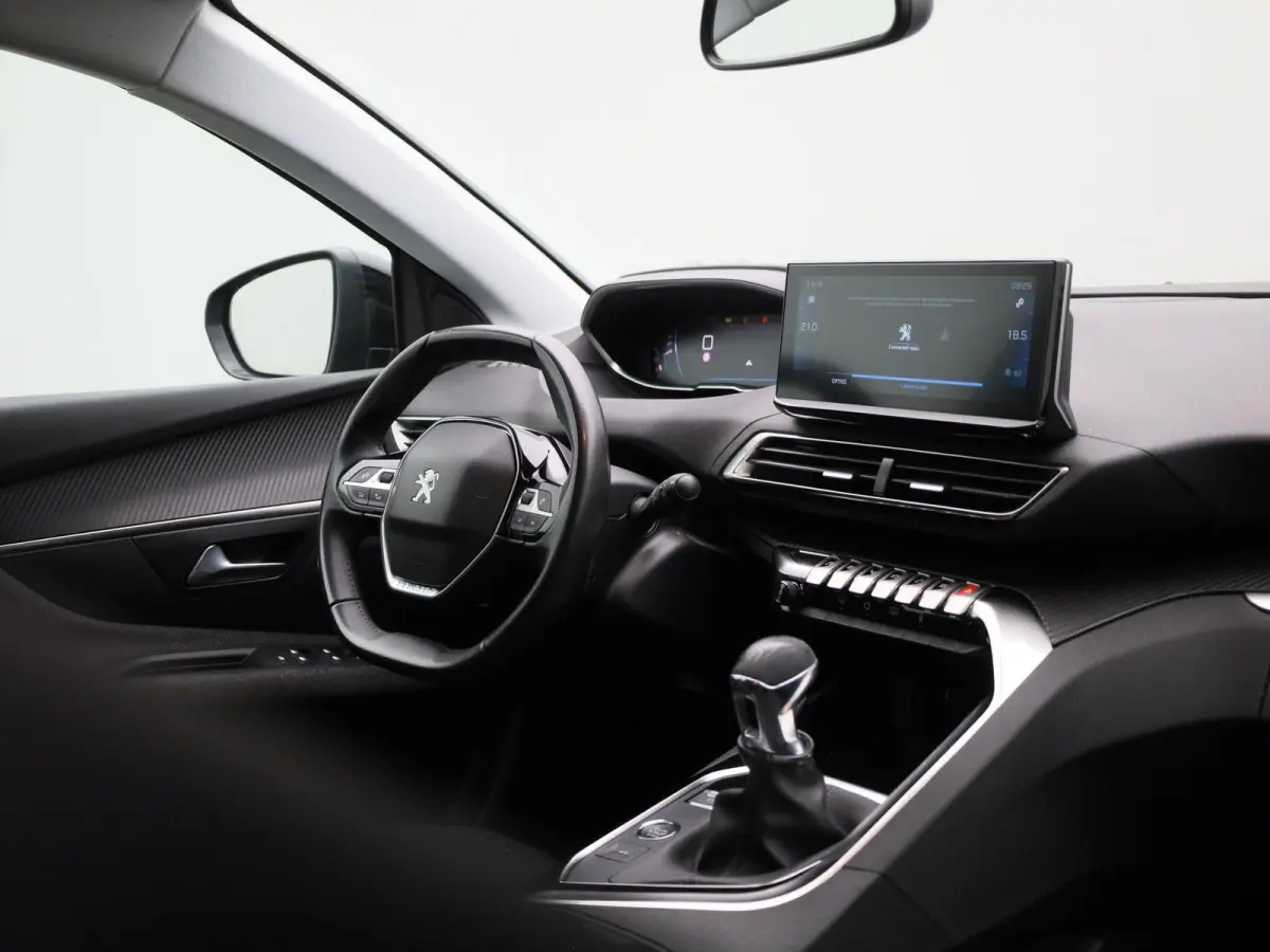 1.2 PureTech Active Pack Business | Navigatie | Trekhaak | Virtual cockpit | Climate control | Cruise control | Bluetooth | Apple carplay / Android auto | Camera