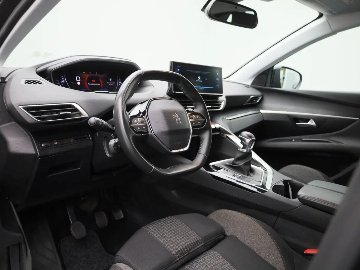 1.2 PureTech Active Pack Business | Navigatie | Trekhaak | Virtual cockpit | Climate control | Cruise control | Bluetooth | Apple carplay / Android auto | Camera
