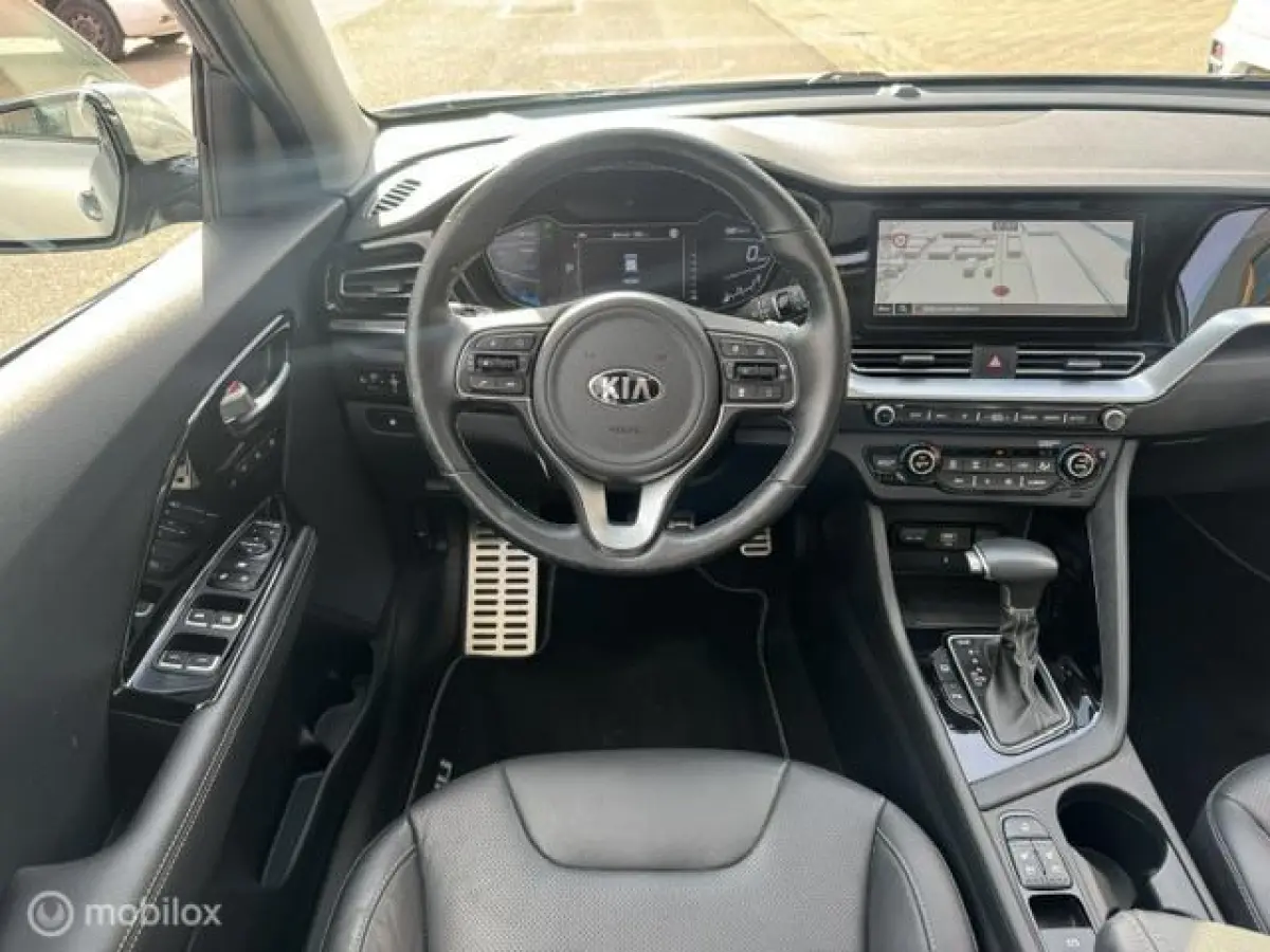 1.6 GDi Hybrid ExecutiveLine Schuif- kantel Dak , Stoel verwarming & verkoeling , stuur verwarmd, Parkeerhulp voor & achter , Navigatie , Camera , dodehoek detectie